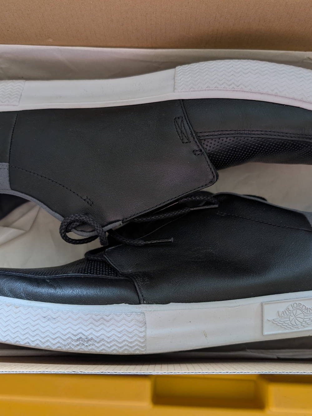 Jordan V.5 Brown Low Shoe Box - Black/White/Gray